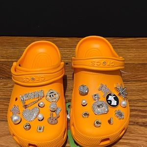 NWT orange pretty crocs